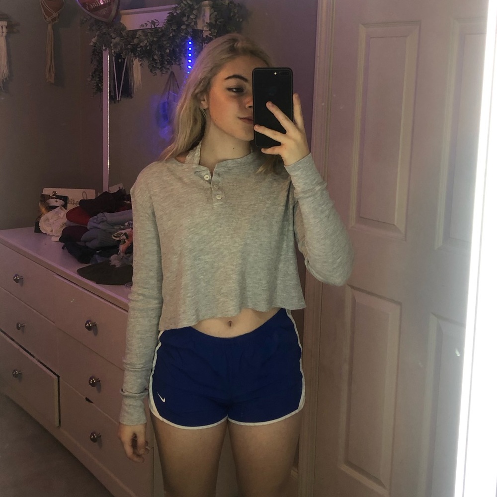 Wild fable Grey crop top